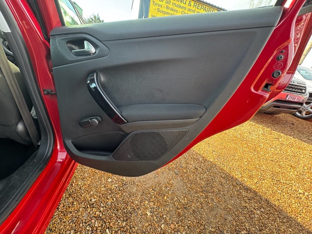 Used Peugeot 208 2013 for sale - 77200354: Photo 23