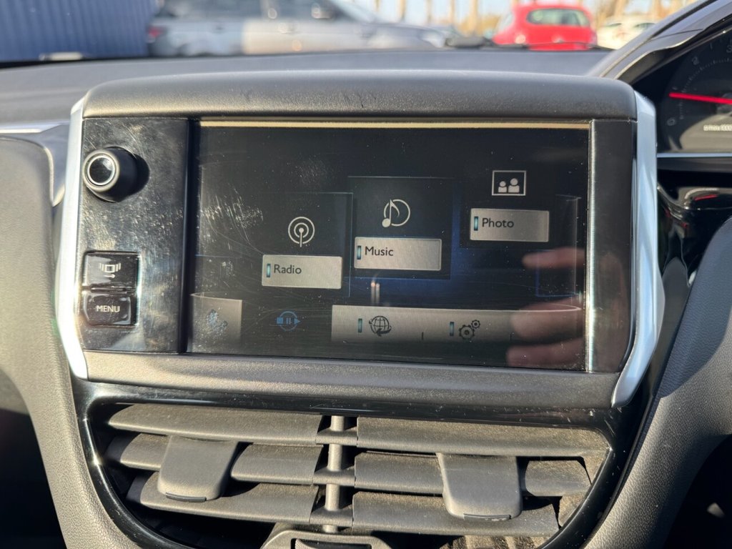 Used Peugeot 208 2013 for sale - 77200354: Photo 30