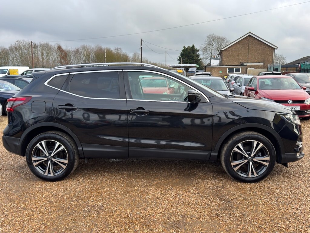 Used Nissan Qashqai 2017 for sale - 77499014: Photo 8