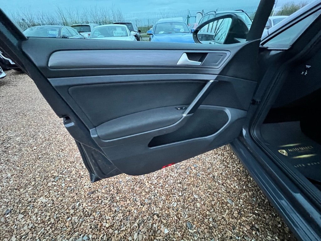 Used Volkswagen Golf 2018 for sale - 77089083: Photo 34