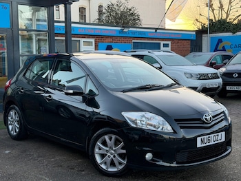 Toyota Auris feature image