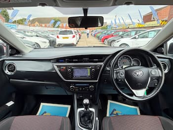 Used Toyota Auris 2013 for sale - 79794654: Photo