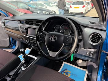 Used Toyota Auris 2013 for sale - 79794654: Photo