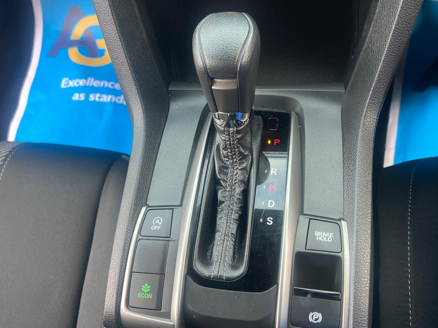 Used Honda Civic 2017 for sale - 76987714: Photo 24