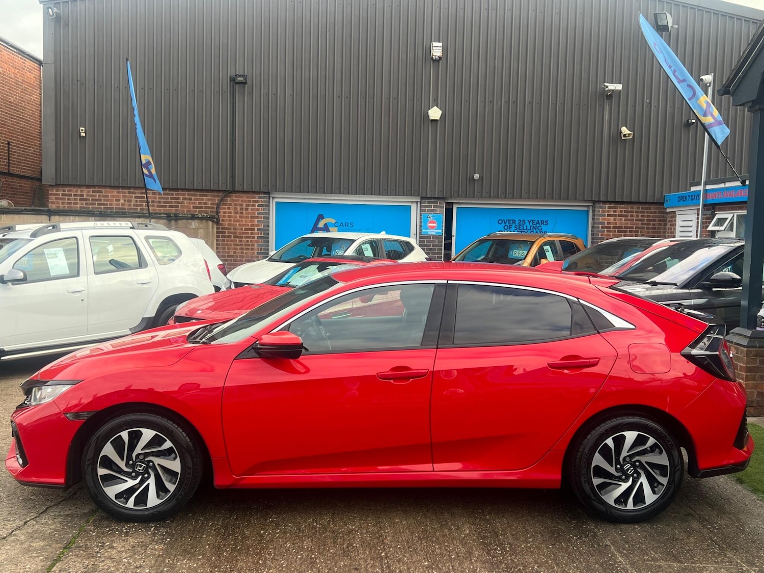 Used Honda Civic 2017 for sale - 76987714: Photo 44