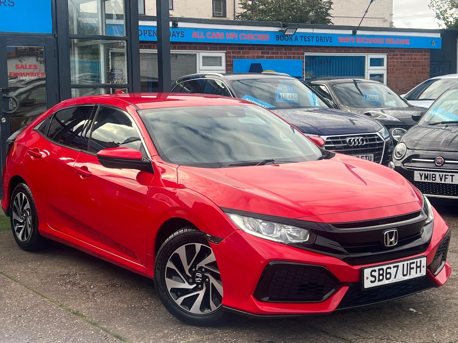 Used Honda Civic 2017 for sale - 76987714: Photo 50