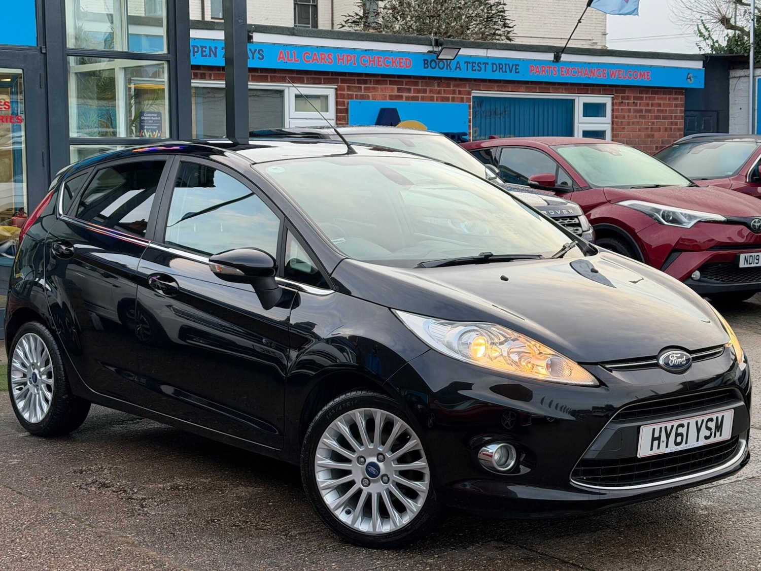 Used Ford Fiesta 2011 for sale - 77376220: Photo 11