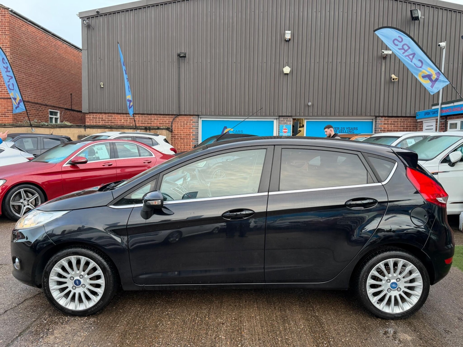 Used Ford Fiesta 2011 for sale - 77376220: Photo 29