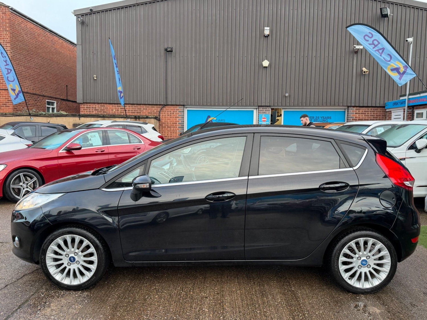 Used Ford Fiesta 2011 for sale - 77376220: Photo 30