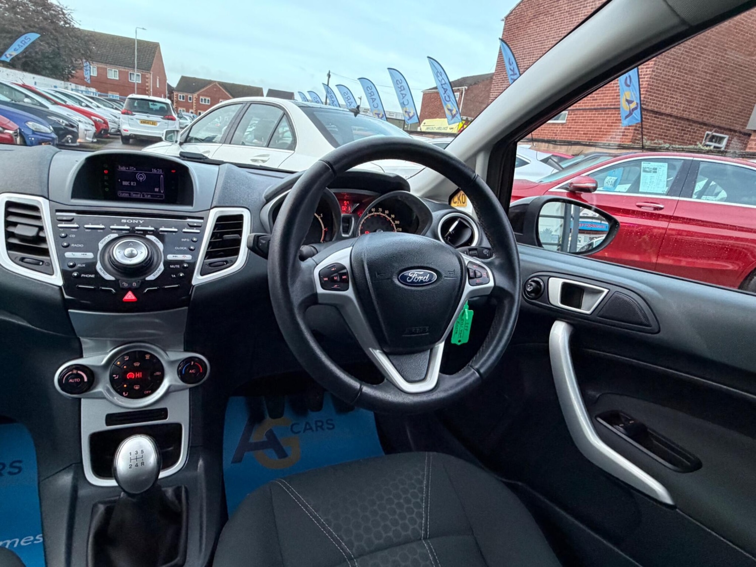 Used Ford Fiesta 2011 for sale - 77376220: Photo 55