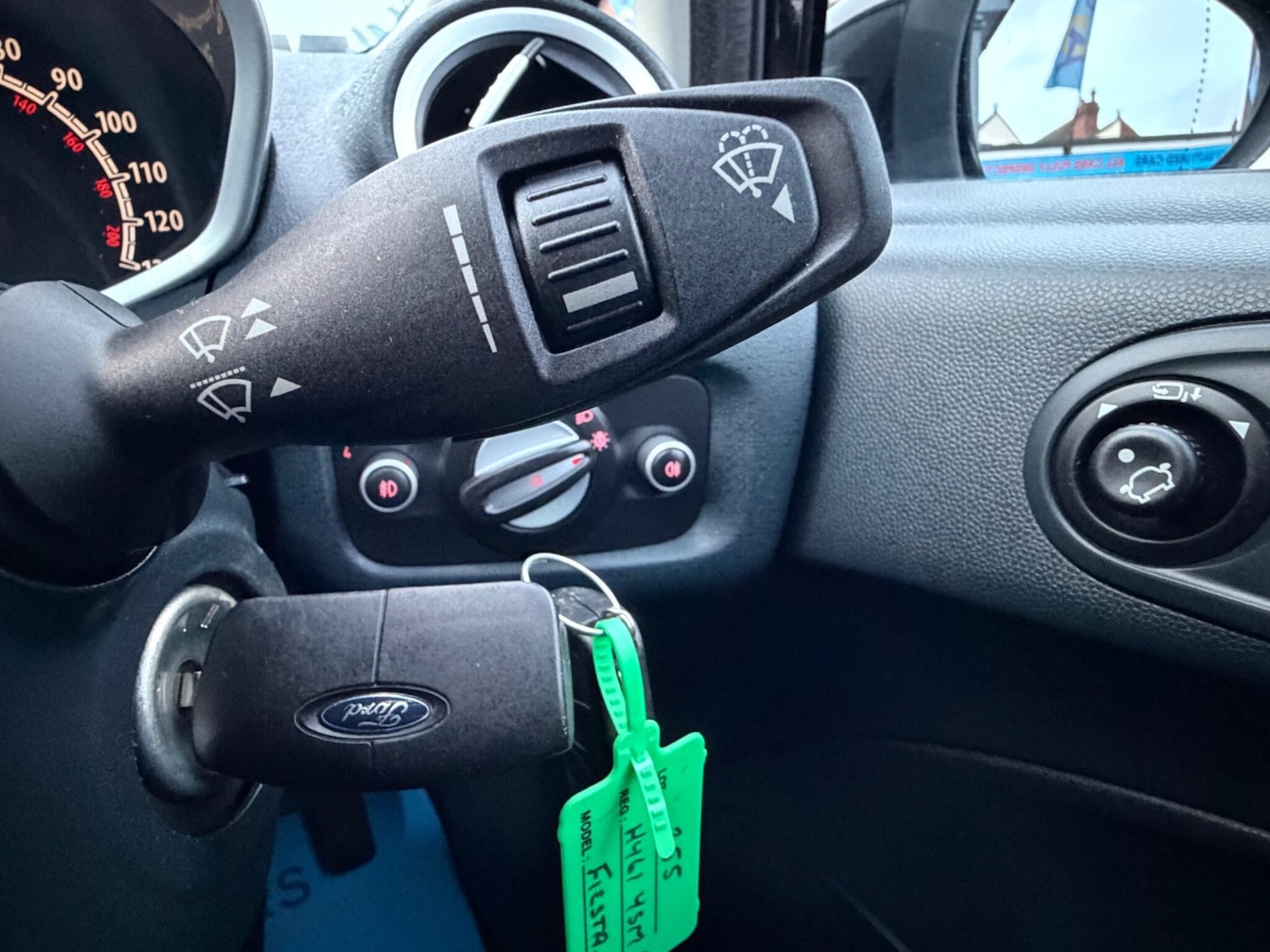 Used Ford Fiesta 2011 for sale - 77376220: Photo 62