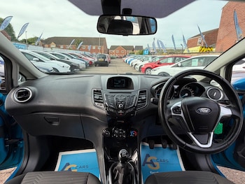 Used Ford Fiesta 2015 for sale - 78763415: Photo