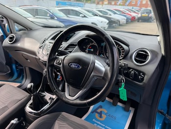 Used Ford Fiesta 2015 for sale - 78763415: Photo