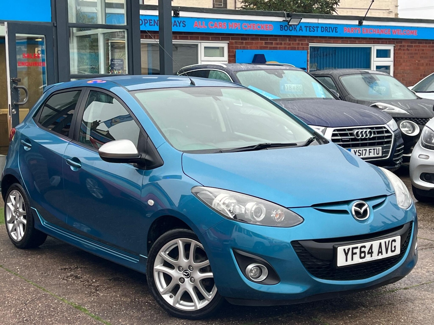 Used Mazda Mazda2 2014 for sale - 76572254: Photo 1
