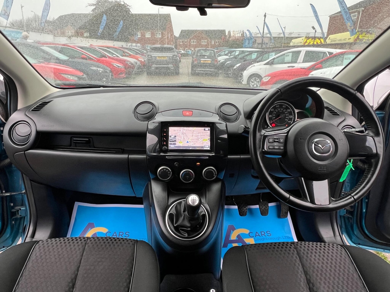 Used Mazda Mazda2 2014 for sale - 76572254: Photo 2