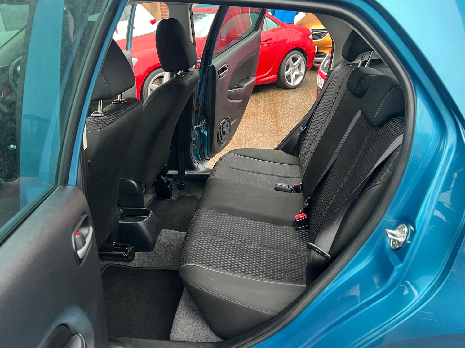 Used Mazda Mazda2 2014 for sale - 76572254: Photo 5