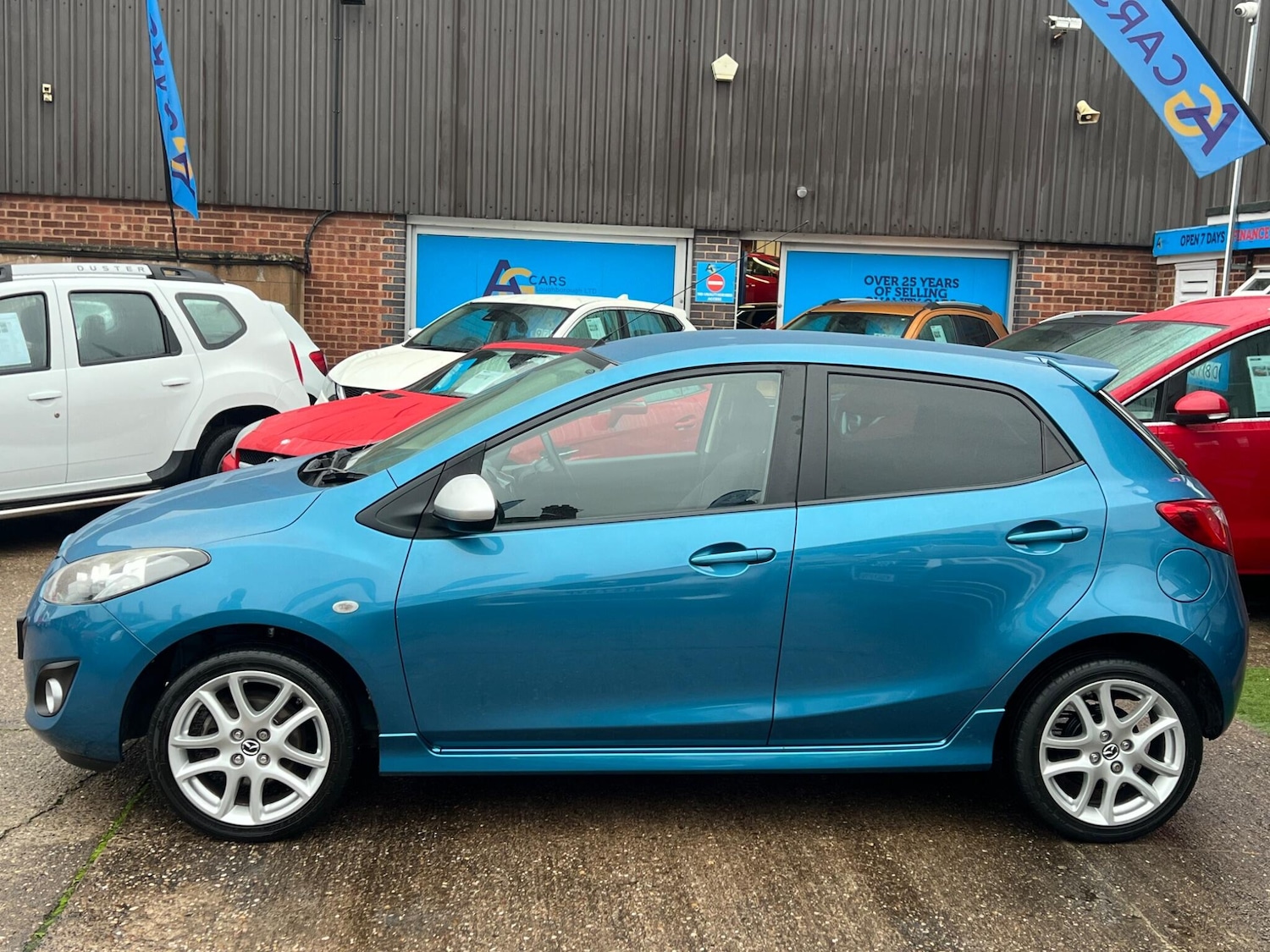 Used Mazda Mazda2 2014 for sale - 76572254: Photo 56