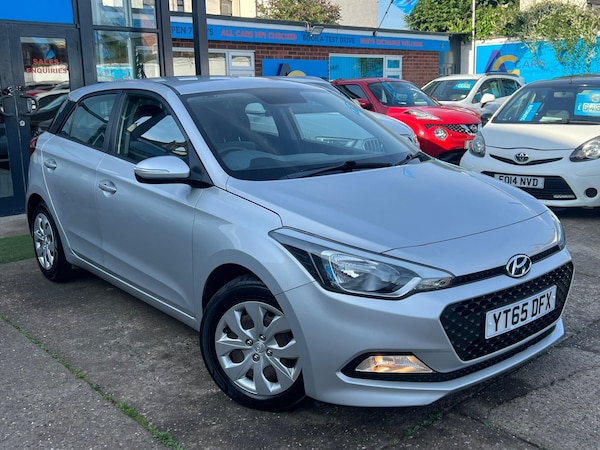 Used Hyundai i20 2015 for sale - 75431005: Photo 1
