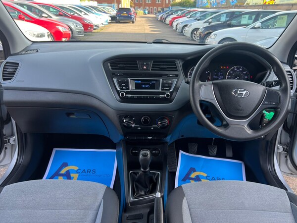 Used Hyundai i20 2015 for sale - 75431005: Photo 2