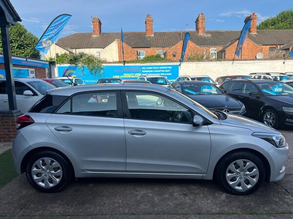 Used Hyundai i20 2015 for sale - 75431005: Photo 8