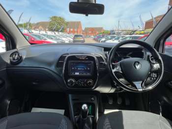 Used Renault Captur 2015 for sale - 74946104: Photo