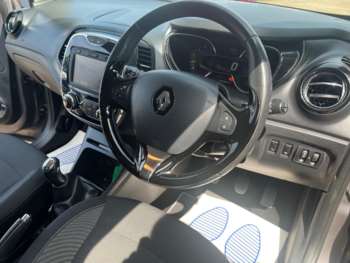 Used Renault Captur 2015 for sale - 74946104: Photo