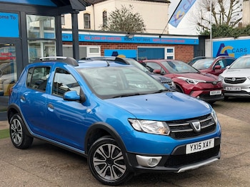 2015 (15) - 0.9 TCe Laureate Euro 5 5dr