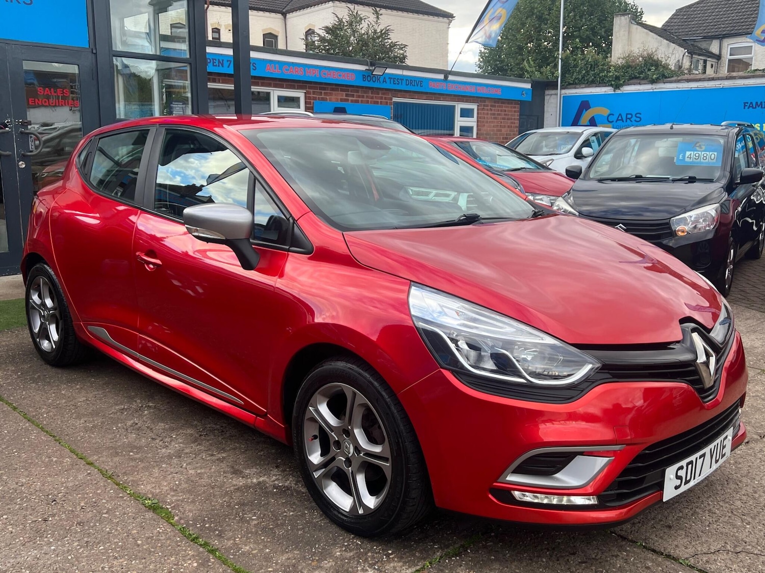 Used Renault Clio 2017 for sale - 76370192: Photo 10