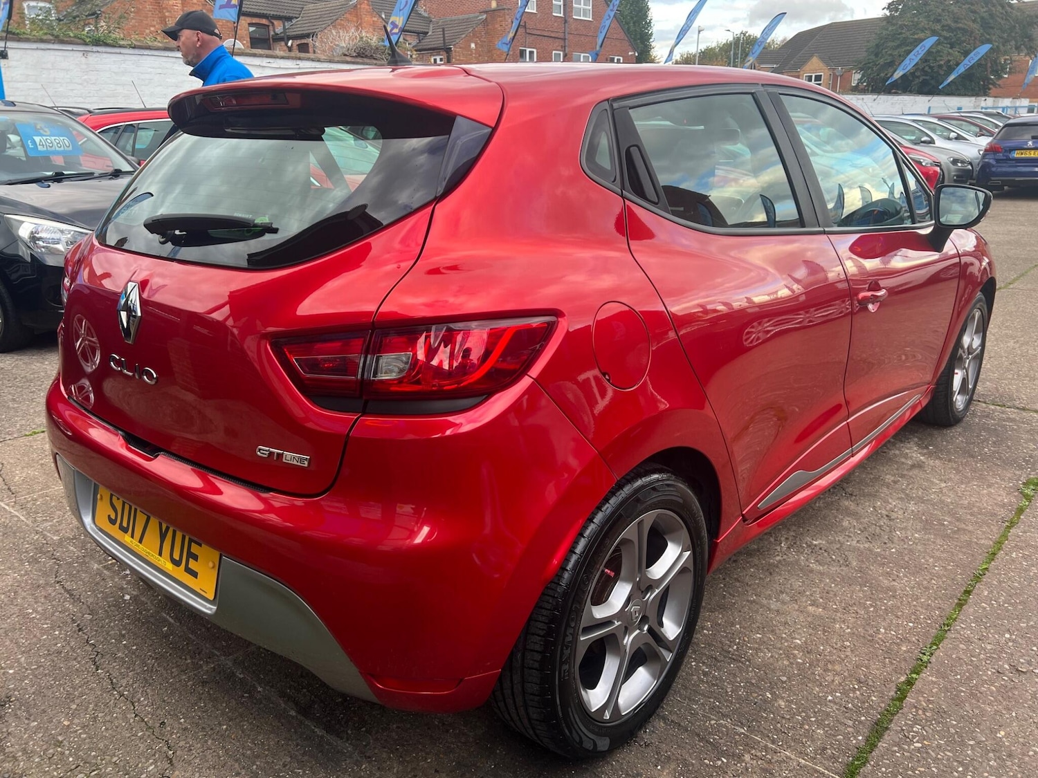 Used Renault Clio 2017 for sale - 76370192: Photo 16