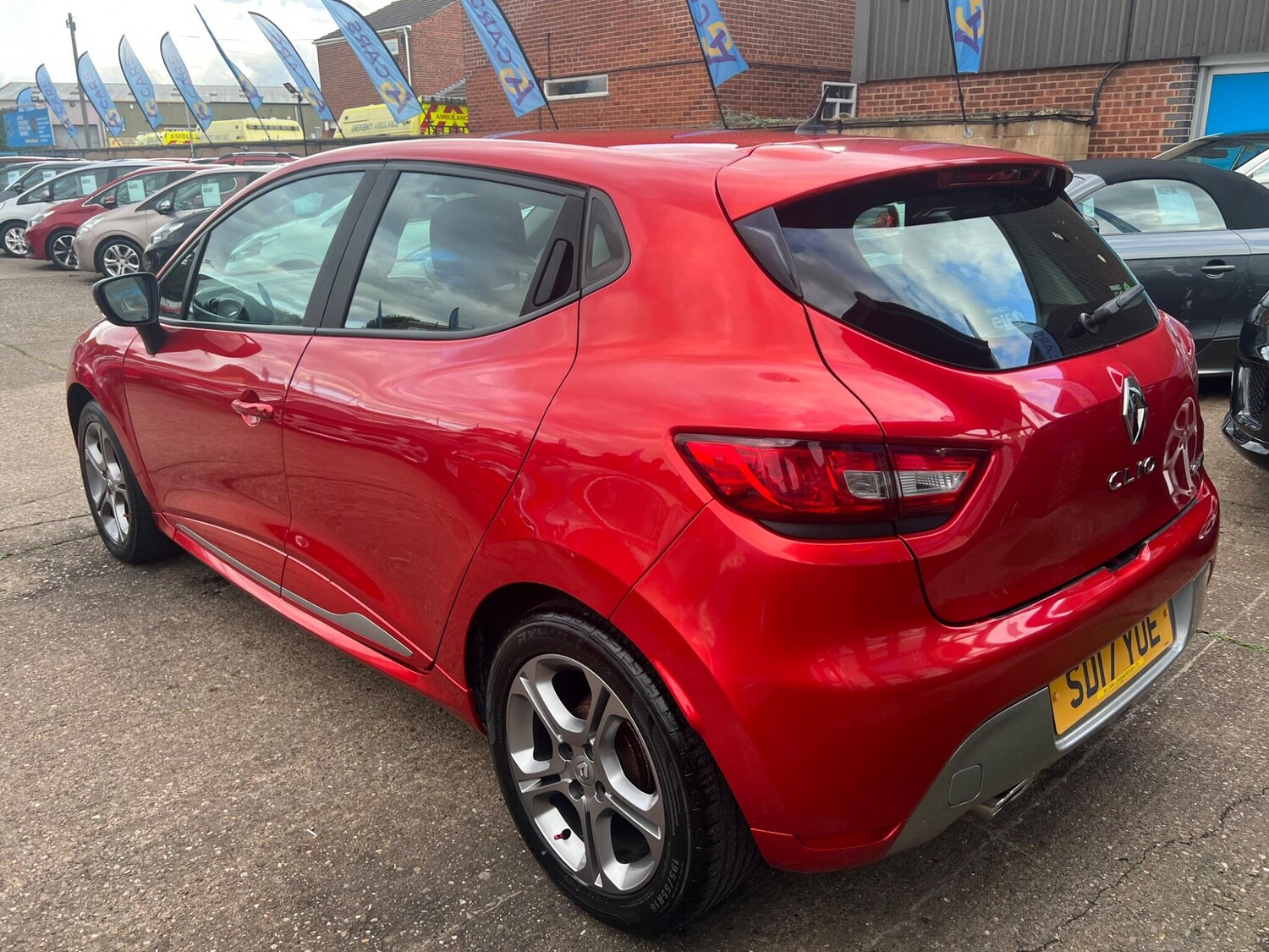 Used Renault Clio 2017 for sale - 76370192: Photo 18