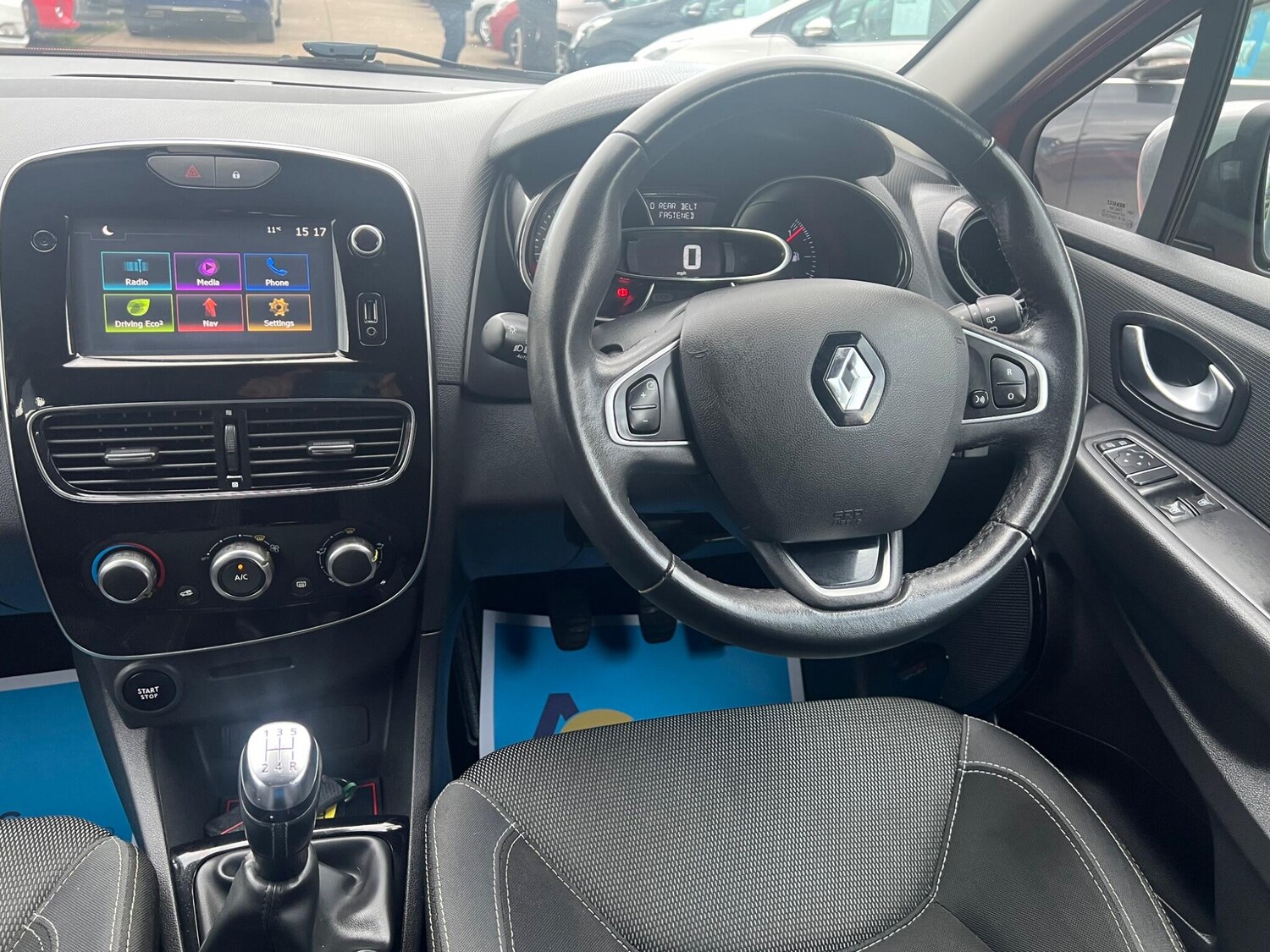 Used Renault Clio 2017 for sale - 76370192: Photo 24