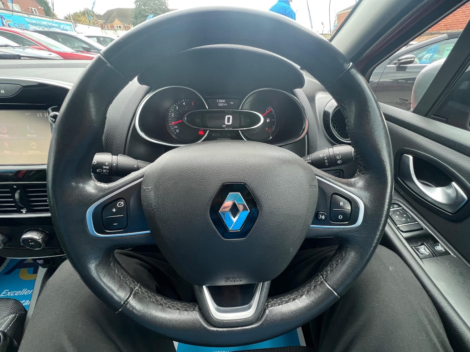 Used Renault Clio 2017 for sale - 76370192: Photo 25