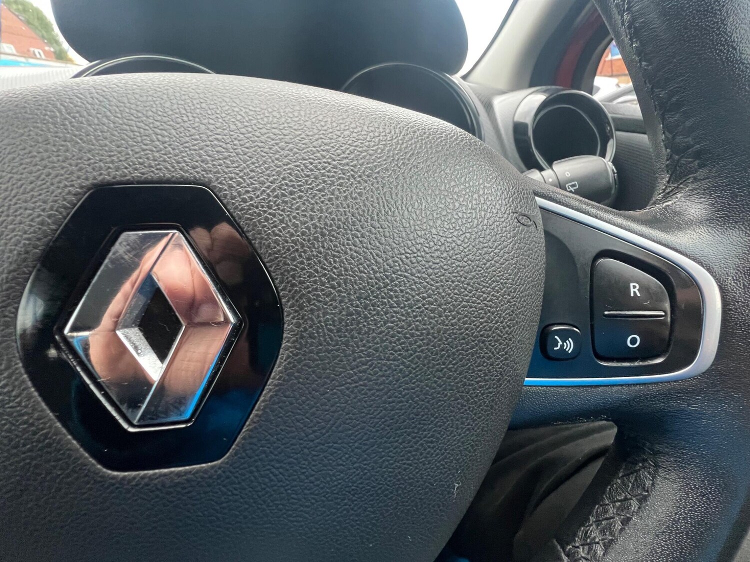 Used Renault Clio 2017 for sale - 76370192: Photo 26