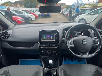 Used Renault Clio 2017 for sale - 76370192: Photo