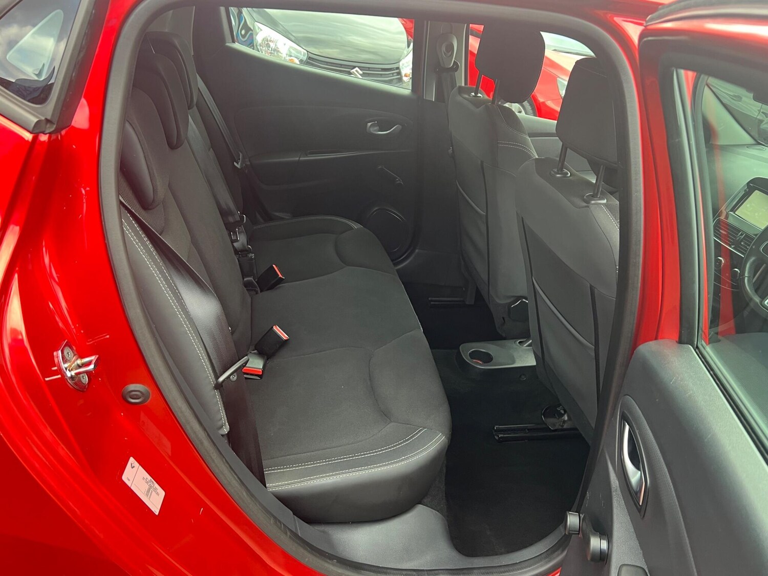 Used Renault Clio 2017 for sale - 76370192: Photo 36