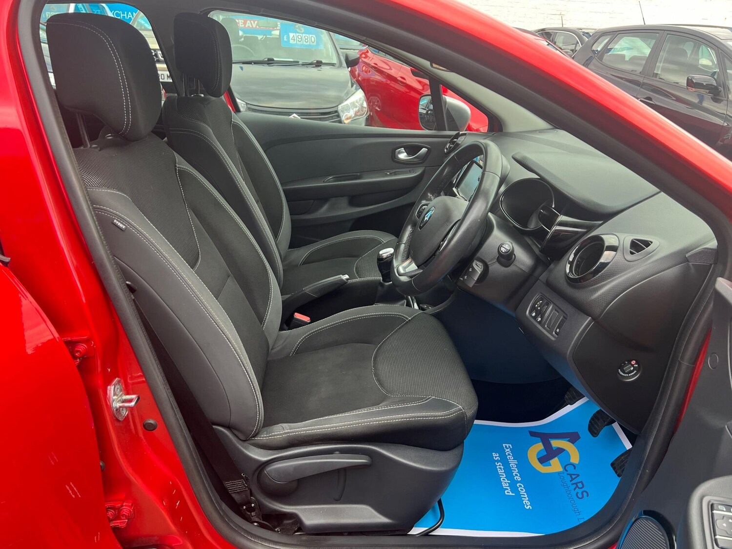 Used Renault Clio 2017 for sale - 76370192: Photo 37