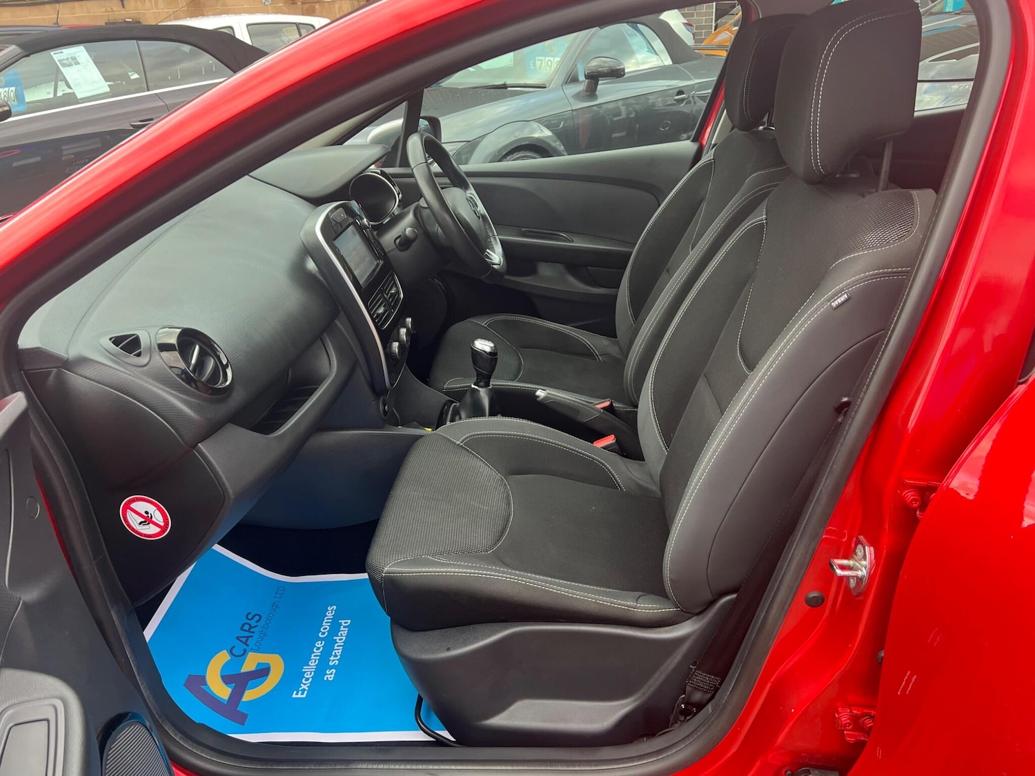 Used Renault Clio 2017 for sale - 76370192: Photo 4