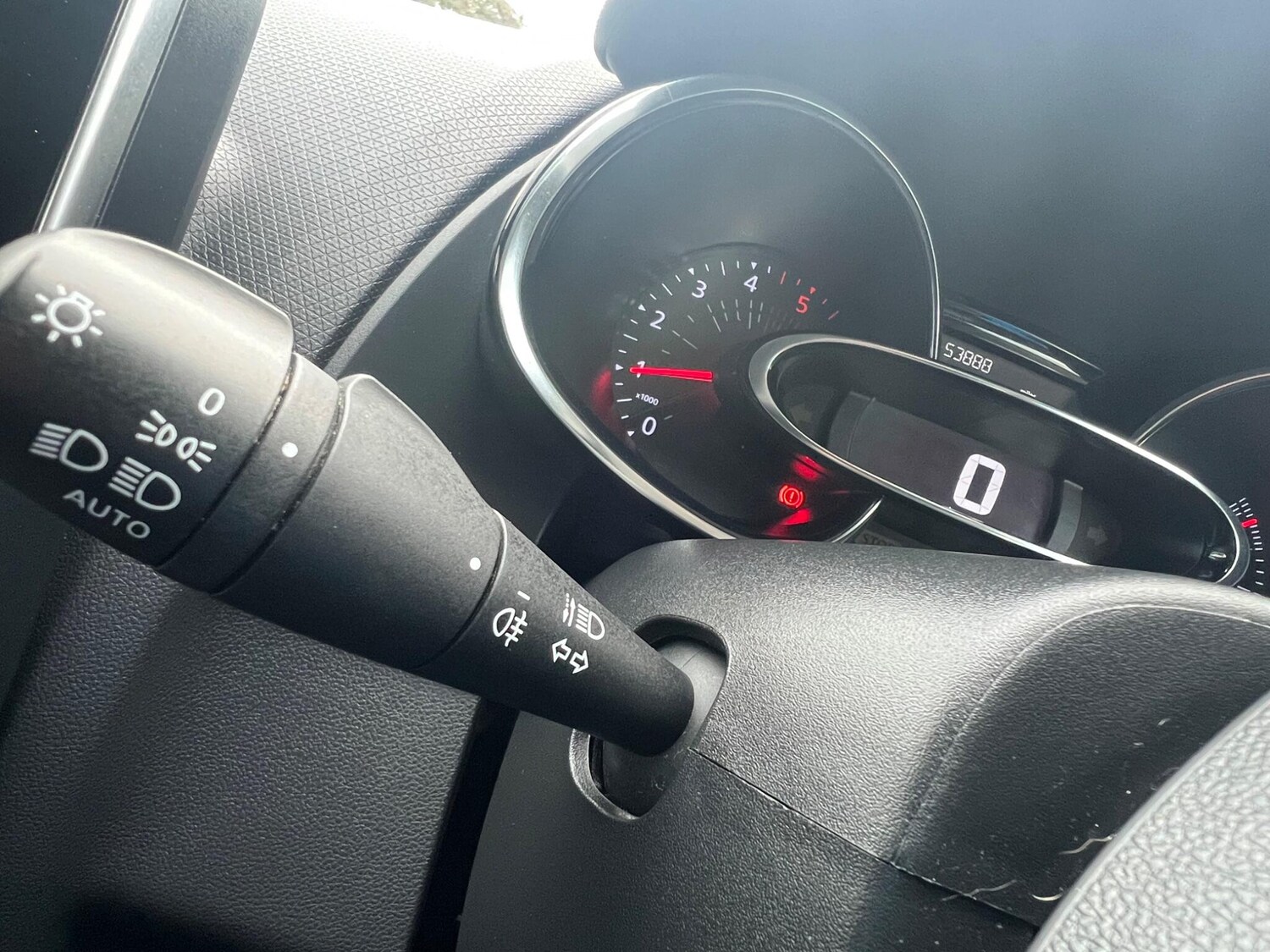 Used Renault Clio 2017 for sale - 76370192: Photo 42