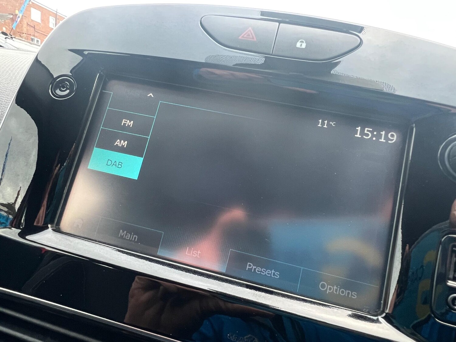 Used Renault Clio 2017 for sale - 76370192: Photo 44