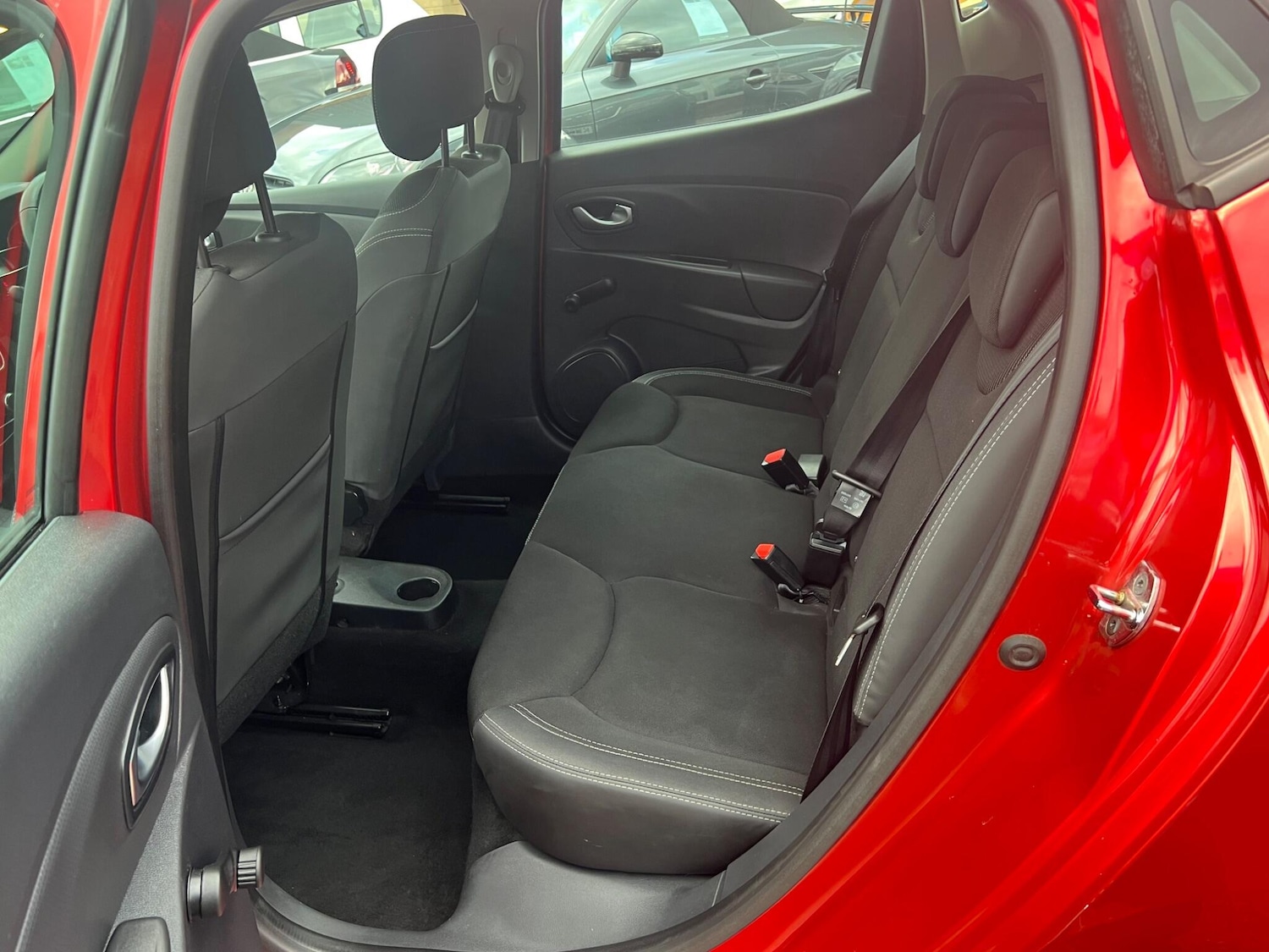 Used Renault Clio 2017 for sale - 76370192: Photo 5