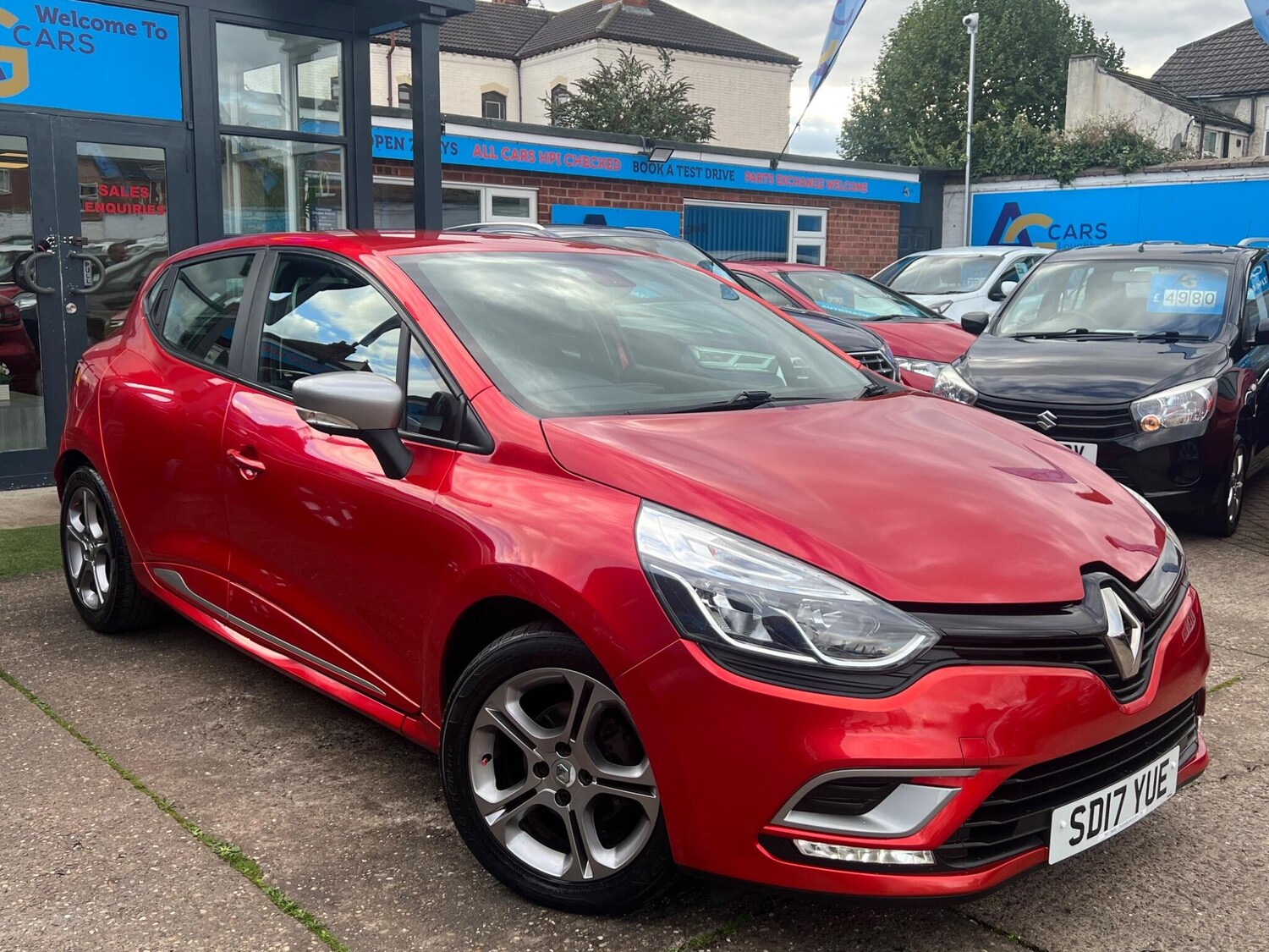 Used Renault Clio 2017 for sale - 76370192: Photo 50
