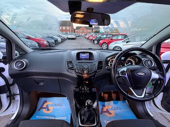 Used Ford Fiesta 2015 for sale - 77230587: Photo