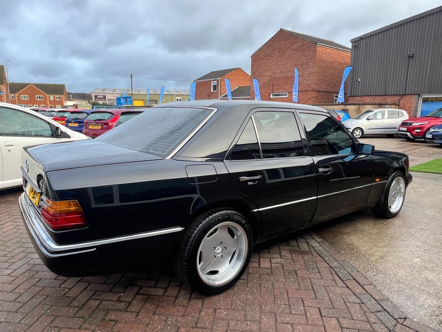 Used Mercedes-Benz 260 1991 for sale - 76072438: Photo 14