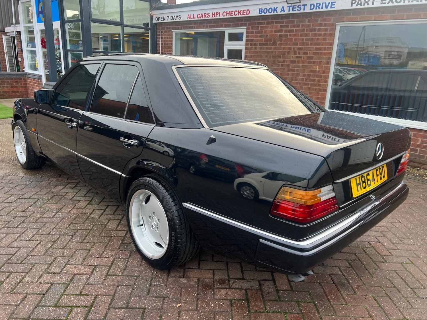 Used Mercedes-Benz 260 1991 for sale - 76072438: Photo 15