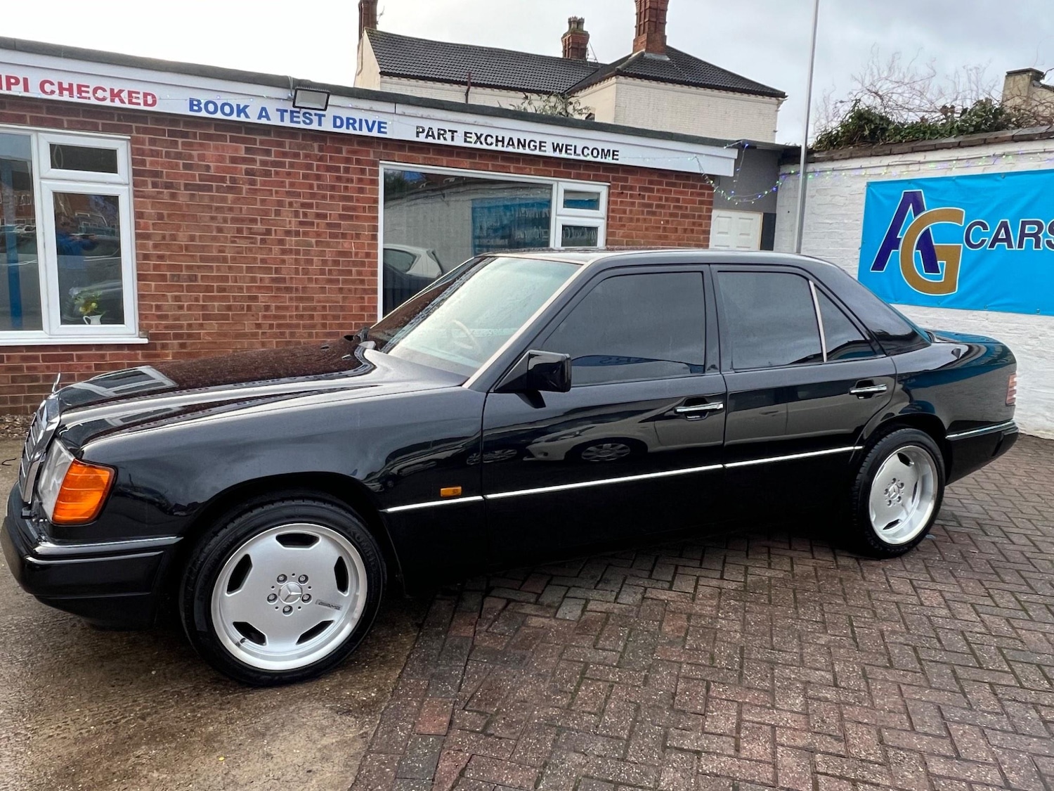 Used Mercedes-Benz 260 1991 for sale - 76072438: Photo 19