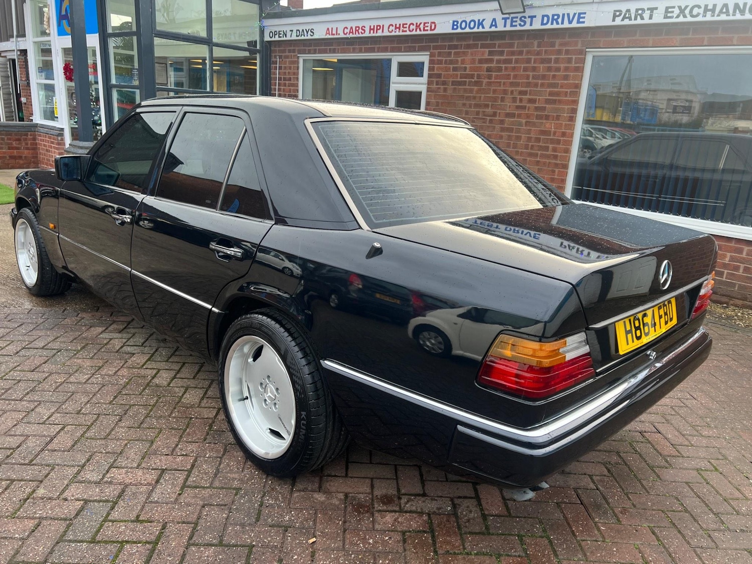 Used Mercedes-Benz 260 1991 for sale - 76072438: Photo 26