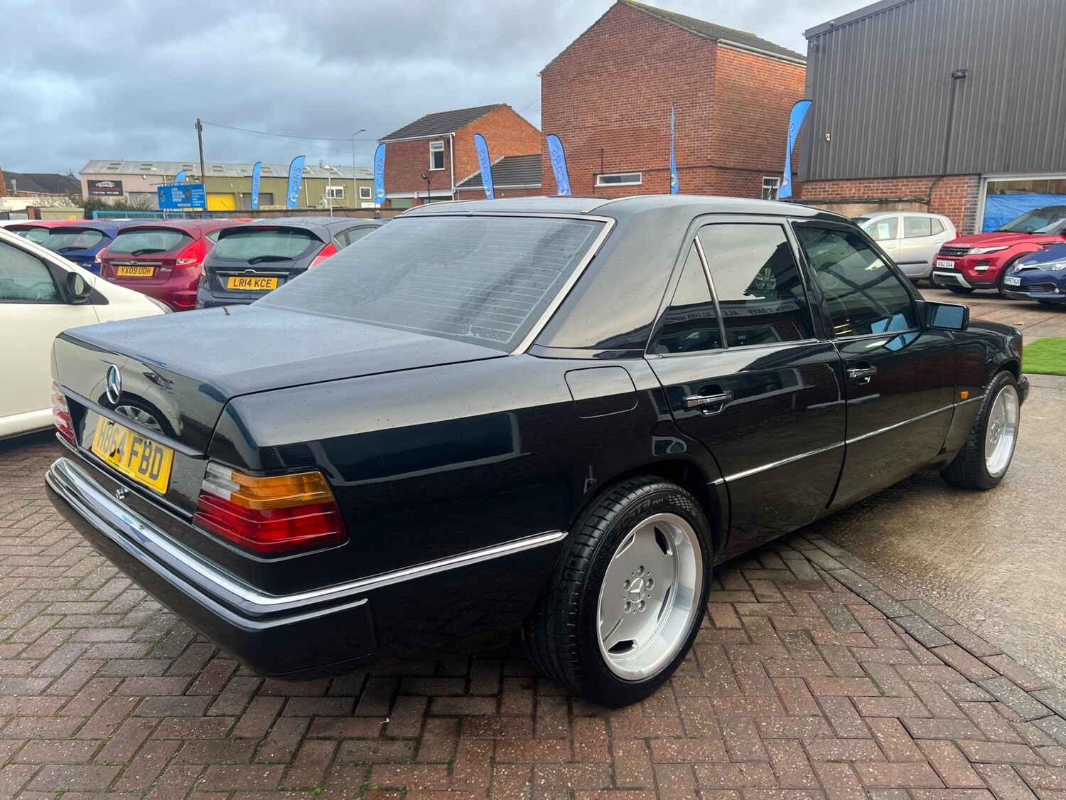 Used Mercedes-Benz 260 1991 for sale - 76072438: Photo 9