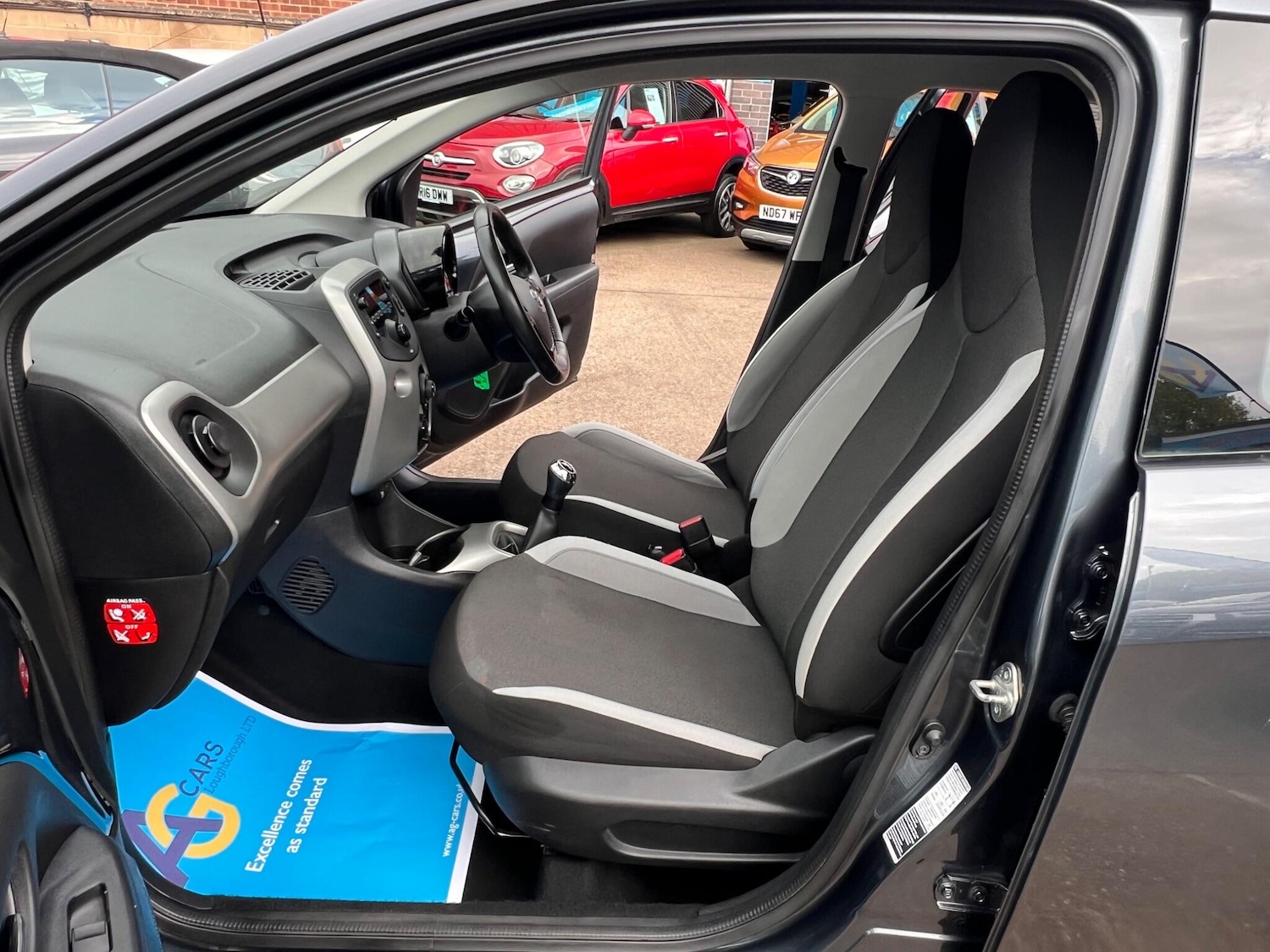 Used Toyota AYGO 2016 for sale - 76432535: Photo 4