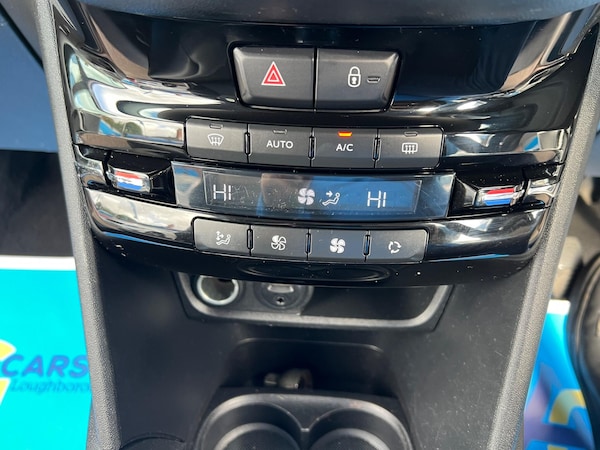 Used Peugeot 208 2012 for sale - 76152073: Photo 16
