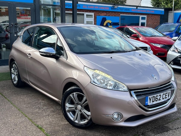 Used Peugeot 208 2012 for sale - 76152073: Photo 28